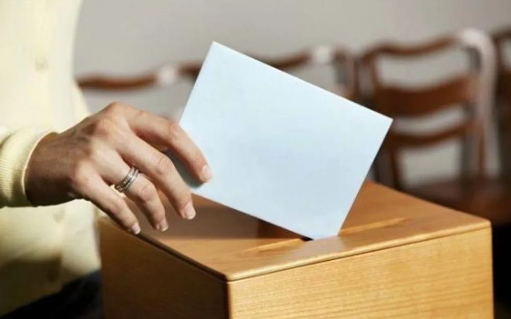 الانتخابات الفرعية: هل يوقّع رئيس الحكومة المرسوم؟