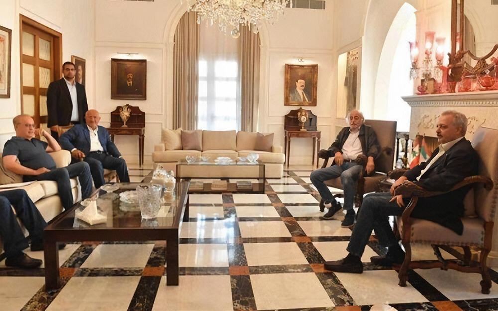 جنبلاط يوحّد الدروز… في زمن التفتّت المسيحيّ