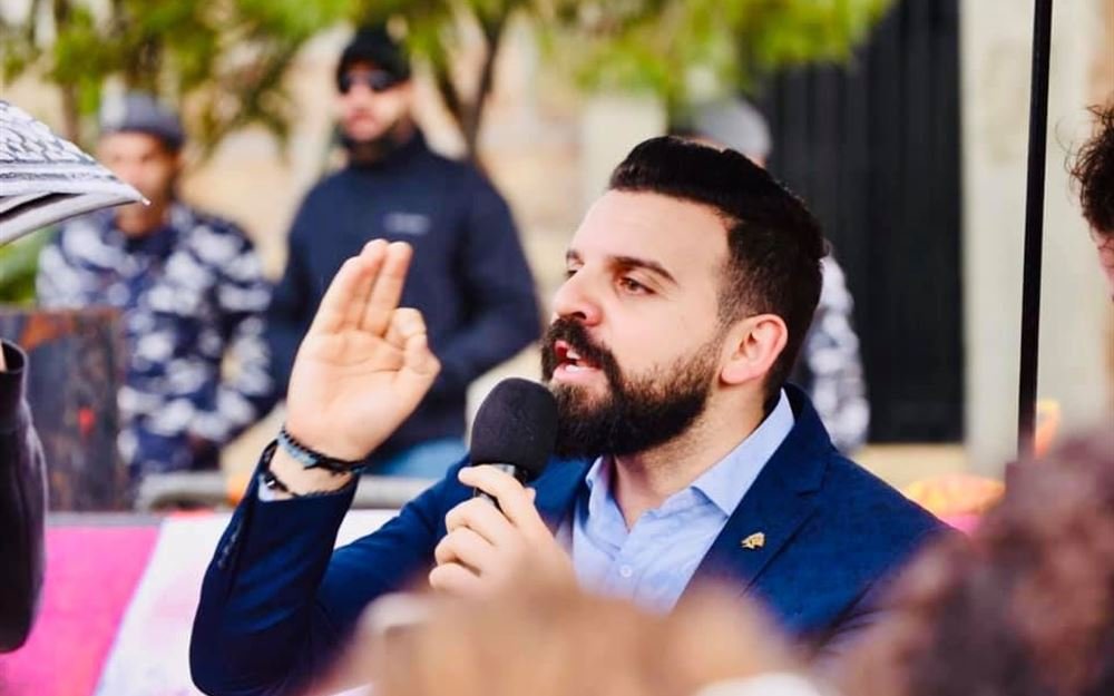 وزير الصحة “المقصّر” يلاحق هادي مراد لأنّه اتهمه بالتقصير