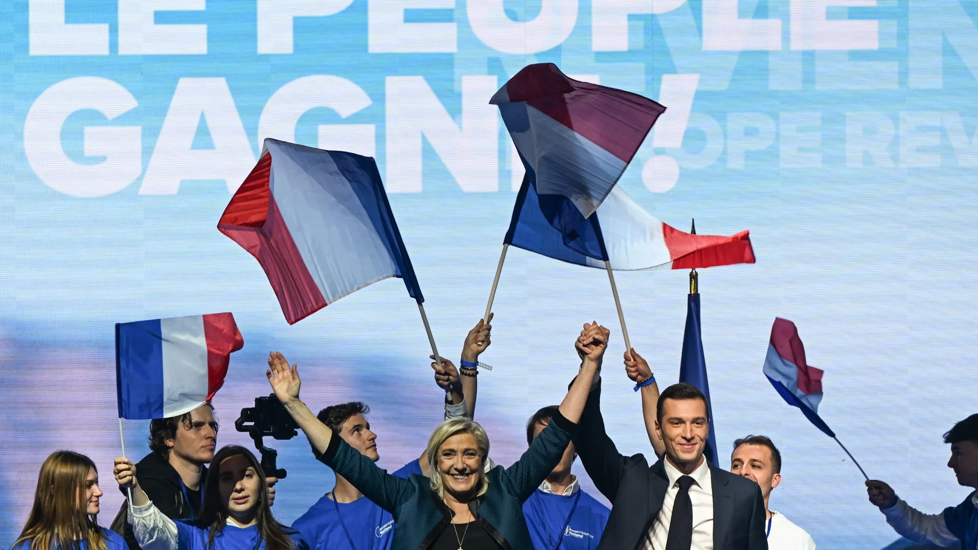 انتخابات فرنسا: تفوّق اليمين المتطرّف وإنسداد سياسي وتشريعي