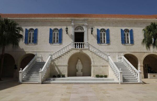 النواب الأربعة