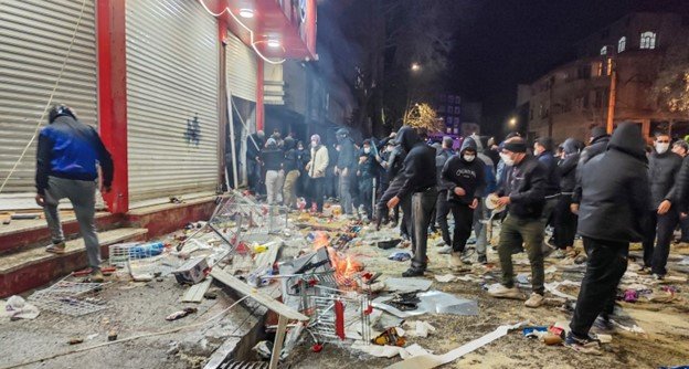 هل يفرّ خامنئي إلى موسكو؟