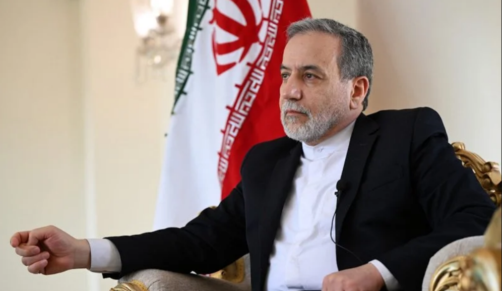 رسائل عراقجي من بيروت: تفادي الحرب بالتّحضير لها