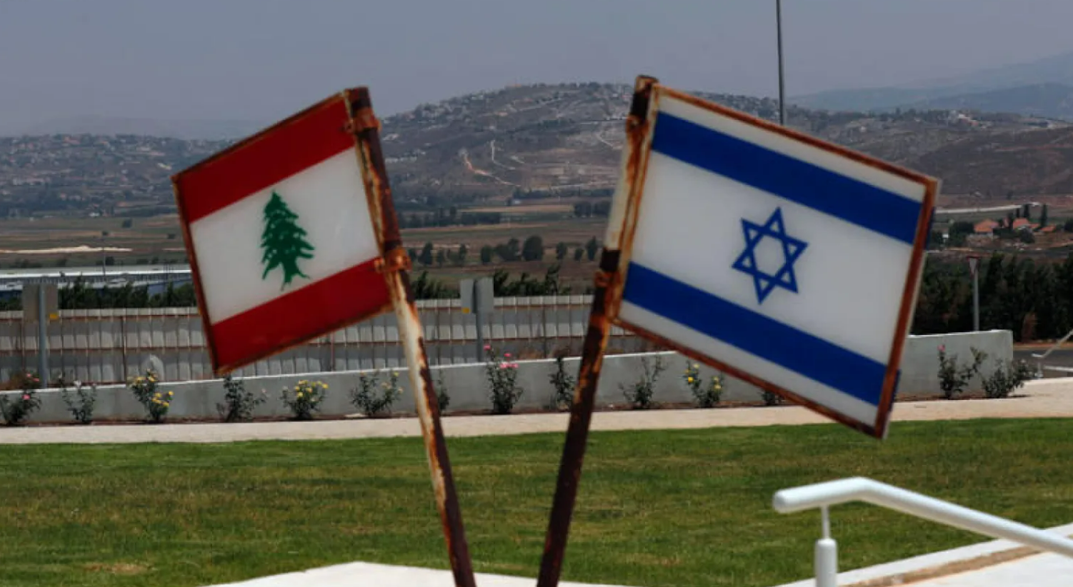 لبنان للوفد الإسرائيلي: ضرباتكم 