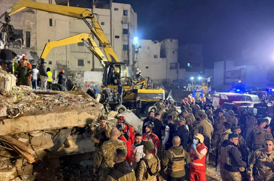 تساقط المدن