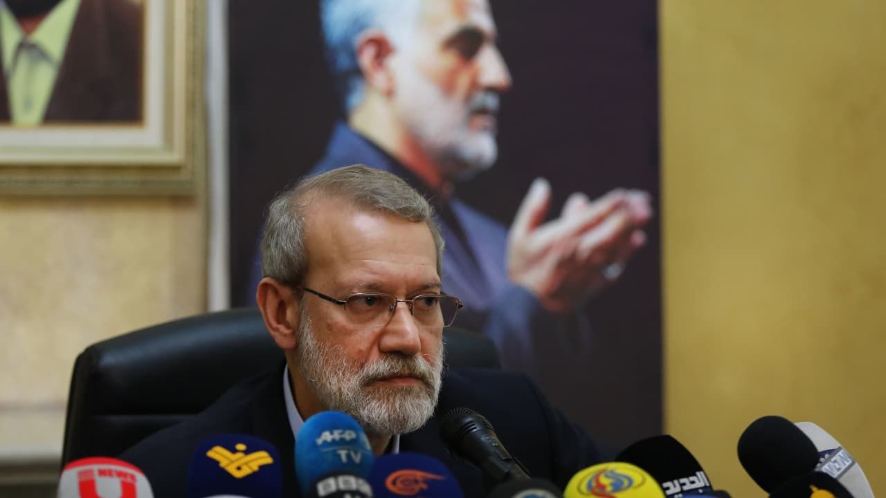 علي لاريجاني... مرشدٌ بلا عمامة