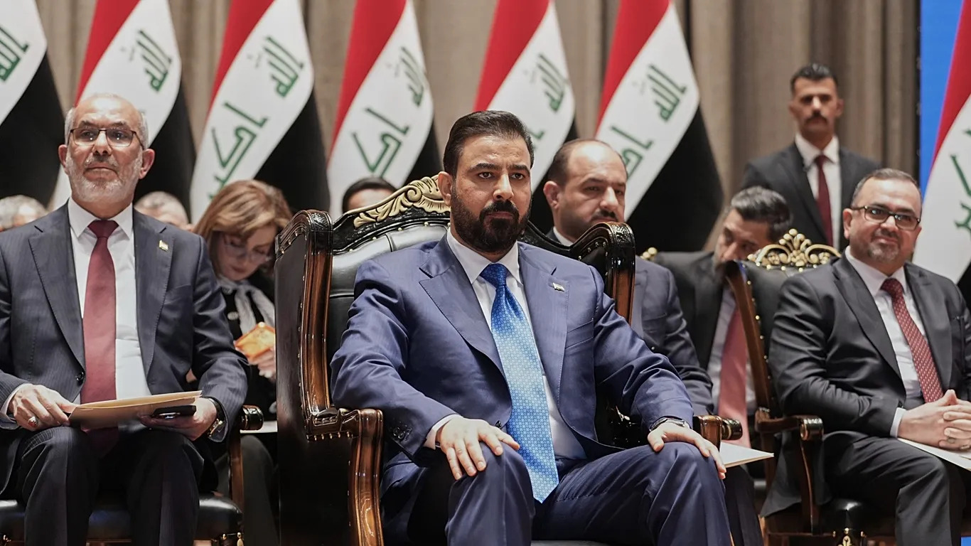 العراق: حكومةُ “الوقتِ المُستقطَع”