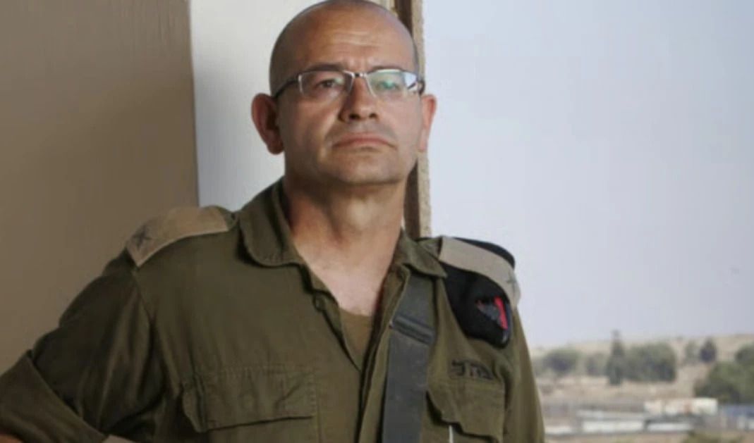 رومان غوفمان: رجلُ نتنياهو في قمرةِ 