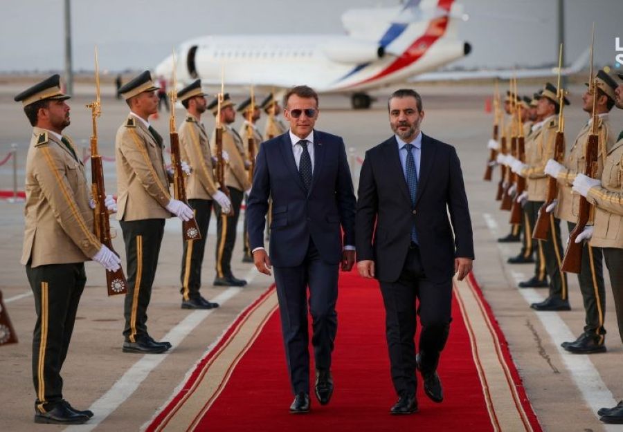 ماكرون يحجز 
